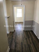 8 Willow St in Bangor, ME - Building Photo - Building Photo