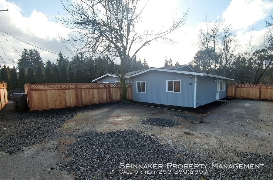 17102 Spanaway Loop Rd S-Unit -2 in Spanaway, WA - Building Photo
