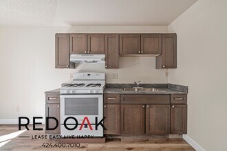12883 San Fernando Rd in Los Angeles, CA - Building Photo - Building Photo