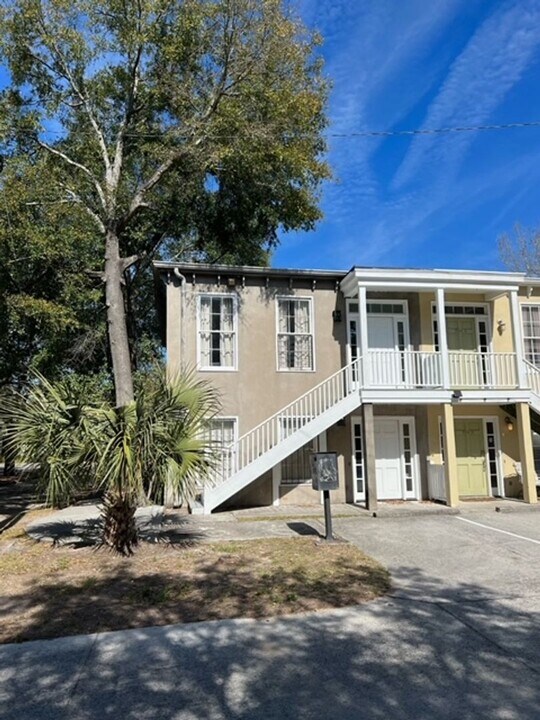 702 Tattnall St-Unit -A in Savannah, GA - Building Photo