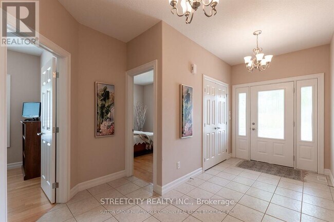 73 Tanoak Dr in London, ON - Building Photo - Building Photo