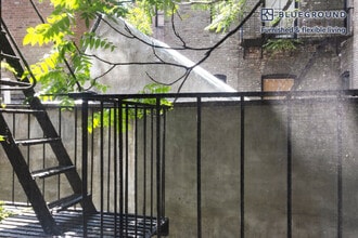 26 Jane St in New York, NY - Building Photo - Building Photo