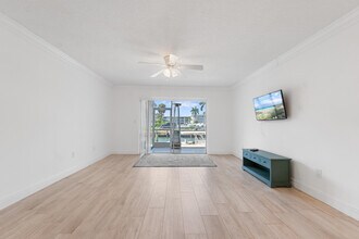 109 Wettaw Ln in North Palm Beach, FL - Building Photo - Building Photo