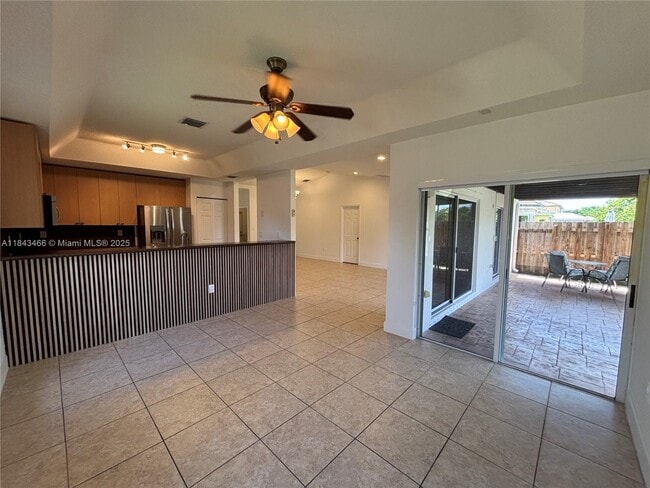9108 SW 211th Ln in Cutler Bay, FL - Building Photo - Building Photo