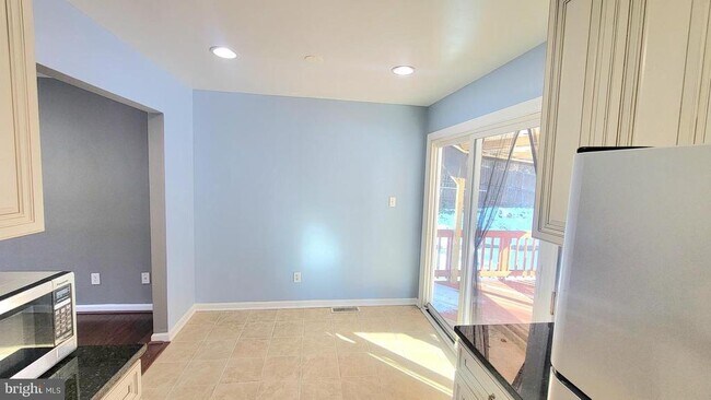 14707 Brook Dr in Woodbridge, VA - Building Photo - Building Photo