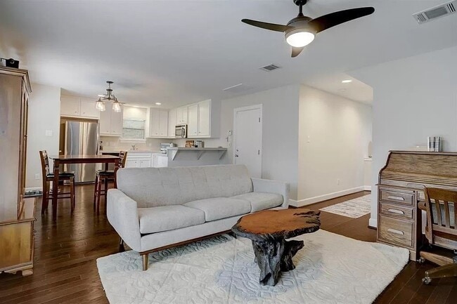 827 E 36th St in Houston, TX - Building Photo - Building Photo