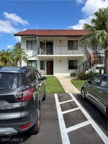 4983 Pepper Cir in Naples, FL - Building Photo