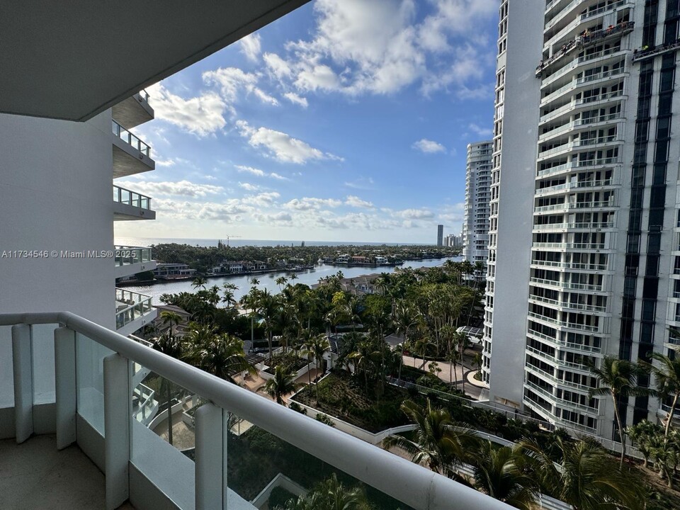 21200 Point Pl in Aventura, FL - Building Photo