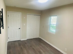 2414 Cottage Ave in Norfolk, VA - Building Photo - Building Photo