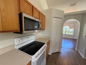 1006 Fox Trail Ave in Minneola, FL - Foto de edificio - Building Photo