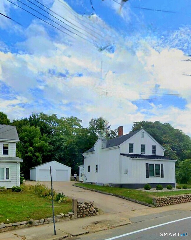 27 Liberty St in Stonington, CT - Building Photo - Building Photo