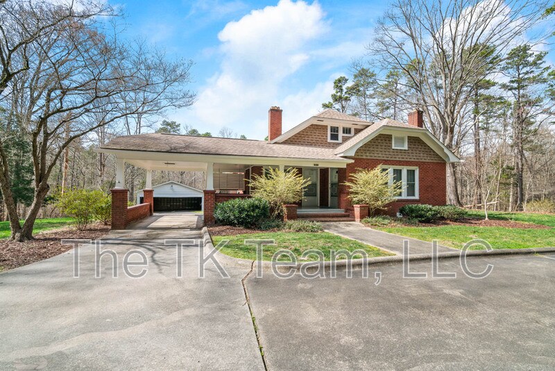 1919 Old Salisbury-Concord Rd in Concord, NC - Building Photo