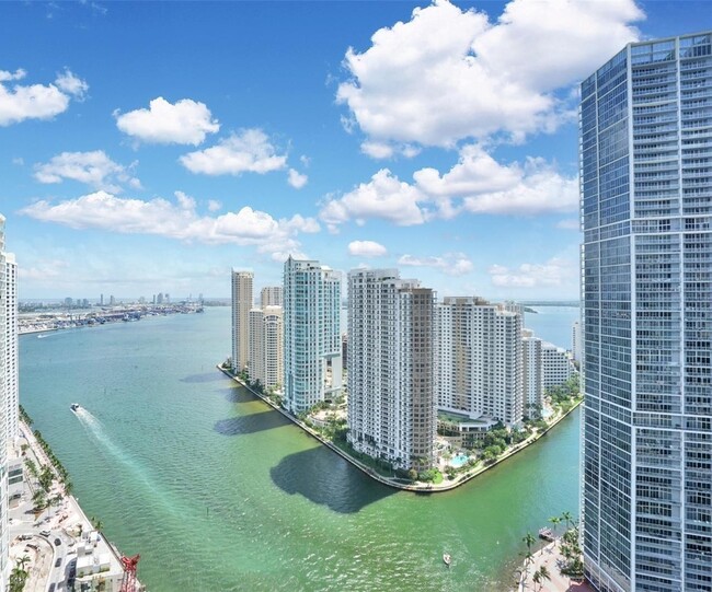 200 Biscayne Boulevard Way, Unit 3603 in Miami, FL - Building Photo - Building Photo