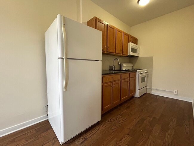 property at 2712 N Milwaukee Ave