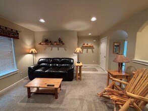 16586 Daisy Pl in La Pine, OR - Building Photo - Building Photo