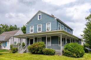 410 Middletown Ave in Wethersfield, CT - Building Photo