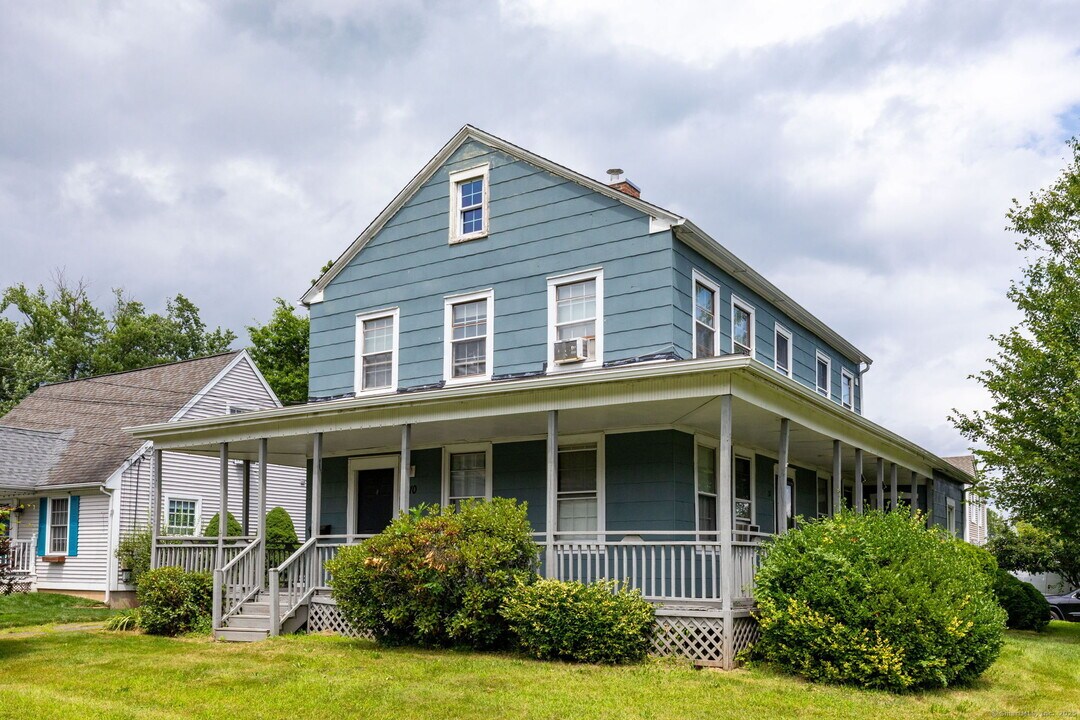 410 Middletown Ave in Wethersfield, CT - Building Photo