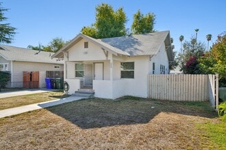 379 W 19th St in San Bernardino, CA - Building Photo - Building Photo