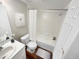 6259 Westheimer Rd in Houston, TX - Building Photo