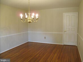 8835 Tuckerman Ln in Potomac, MD - Building Photo - Building Photo