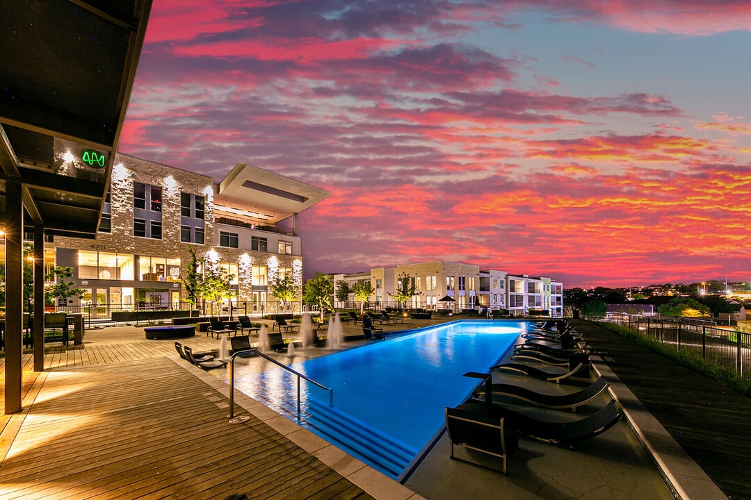 Edison in Austin, TX - Foto de edificio