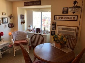 After 55 Community- Margaret Place in Coon Rapids, MN - Foto de edificio - Building Photo