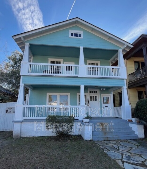 607 W 44th St in Savannah, GA - Foto de edificio