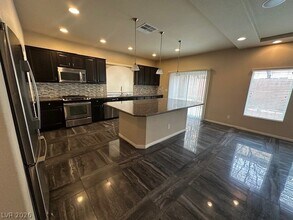 6064 Lambert Bridge Ave in Las Vegas, NV - Building Photo - Building Photo
