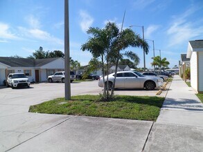 10770 US Hwy 19 N, Unit 12 in Pinellas Park, FL - Building Photo - Building Photo