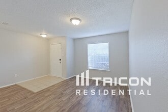 2922 Marquis Ln in Lancaster, TX - Building Photo - Building Photo