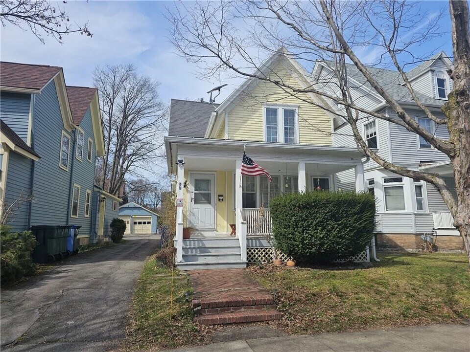 9 Rowley St in Rochester, NY - Building Photo