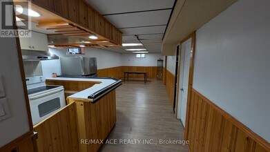 271 Braymore Blvd in Toronto, ON - Building Photo - Building Photo