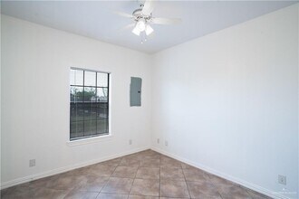 204 Jacobo Ave in Pharr, TX - Building Photo - Building Photo