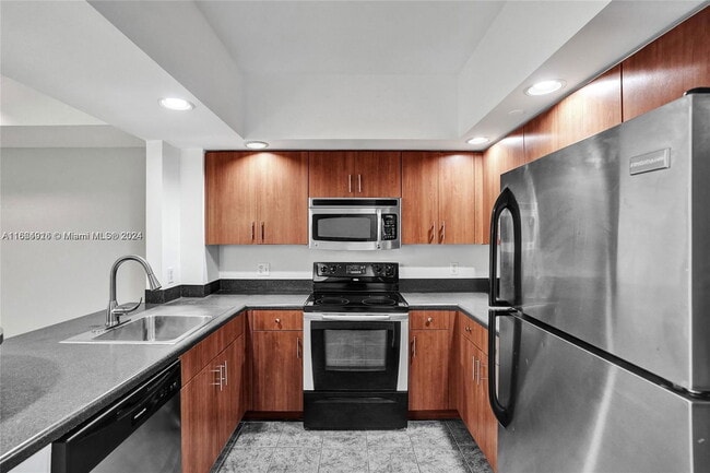 property at 100 N Federal Hwy