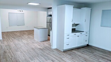 13 Flamenco Cir in Laredo, TX - Building Photo - Building Photo