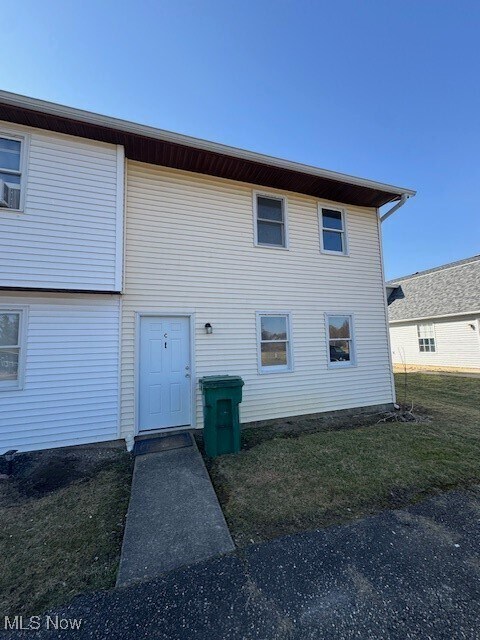 3280 Babbs Rd in Nashport, OH - Building Photo
