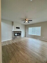 16606 Mill Pond Dr in Urbandale, IA - Building Photo - Building Photo