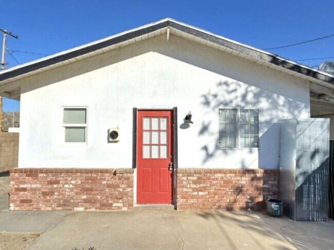 55820 Santa Fe Trail in Yucca Valley, CA - Building Photo - Building Photo