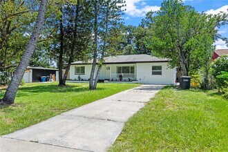 1369 Pine Brook Dr in Clearwater, FL - Building Photo - Building Photo