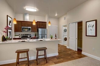 4800 Excelsior in St. Louis Park, MN - Foto de edificio - Building Photo