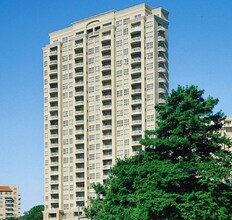 3225 Turtle Creek Blvd, Unit 1003 in Dallas, TX - Building Photo - Building Photo