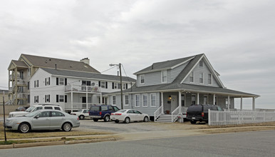 Shoreline Apartments in Hampton, VA - Building Photo - Building Photo