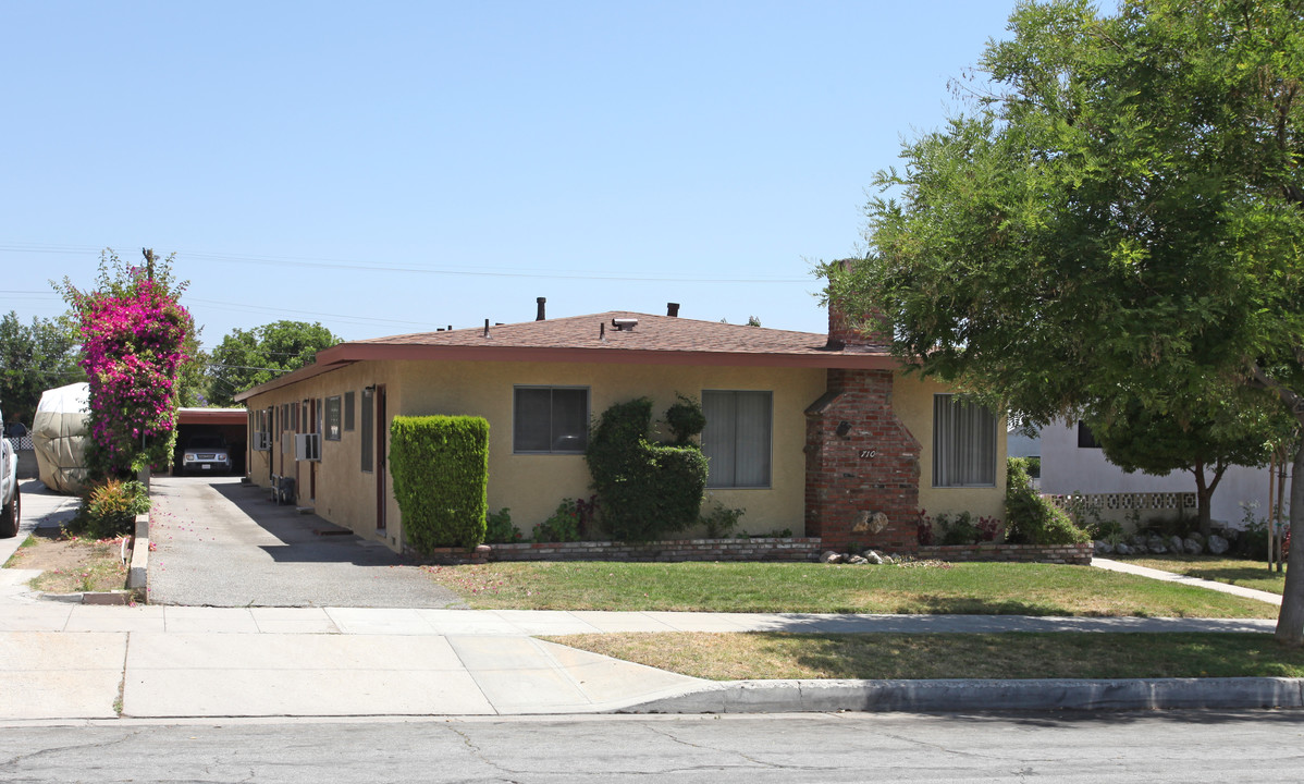 710 E Cedar Ave in Burbank, CA - Building Photo