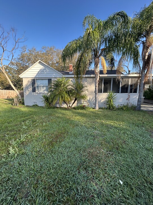 2420 TanglewoodMain House in Lakeland, FL - Building Photo