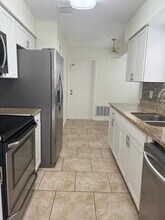 8622 Brackenwood Dr in Orlando, FL - Foto de edificio - Building Photo