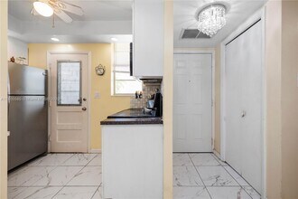 2999 Point East Dr in Aventura, FL - Building Photo - Building Photo