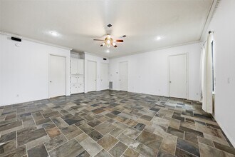 4063 Breakwood Dr in Houston, TX - Building Photo - Building Photo