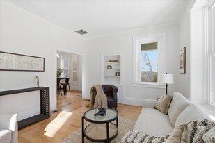 305 W Broadway in Red Lion, PA - Building Photo