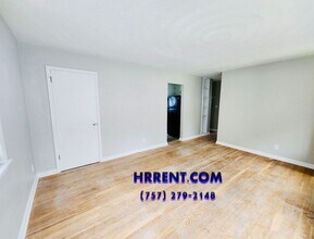 202 Lakeside Dr in Portsmouth, VA - Building Photo - Building Photo
