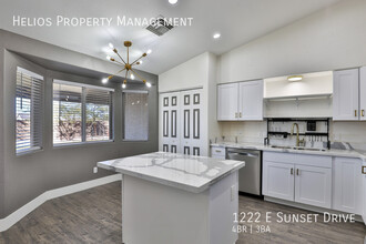 1222 E Sunset Dr in Casa Grande, AZ - Building Photo - Building Photo